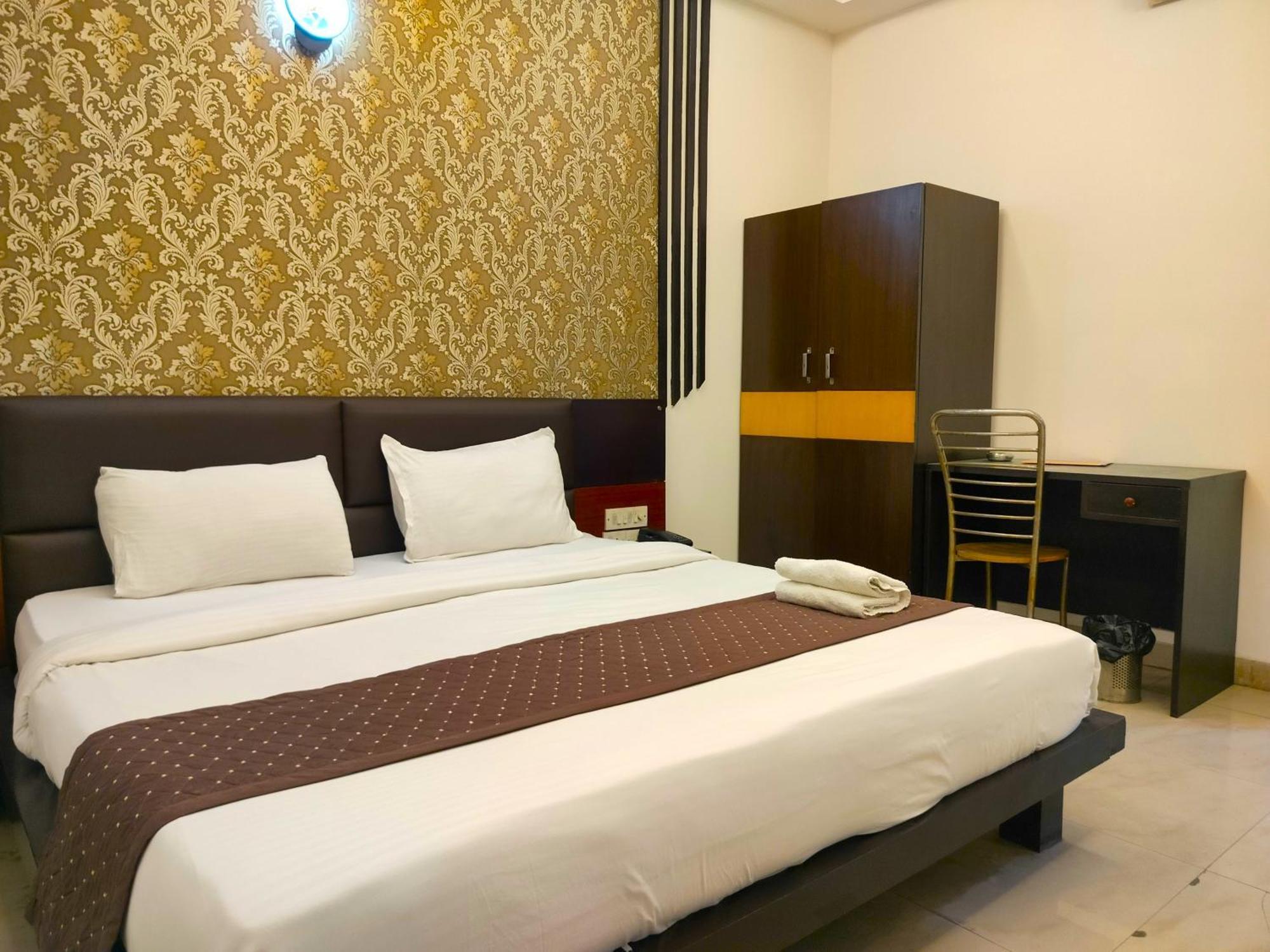 Bed & Breakfast Jad Residency Airport