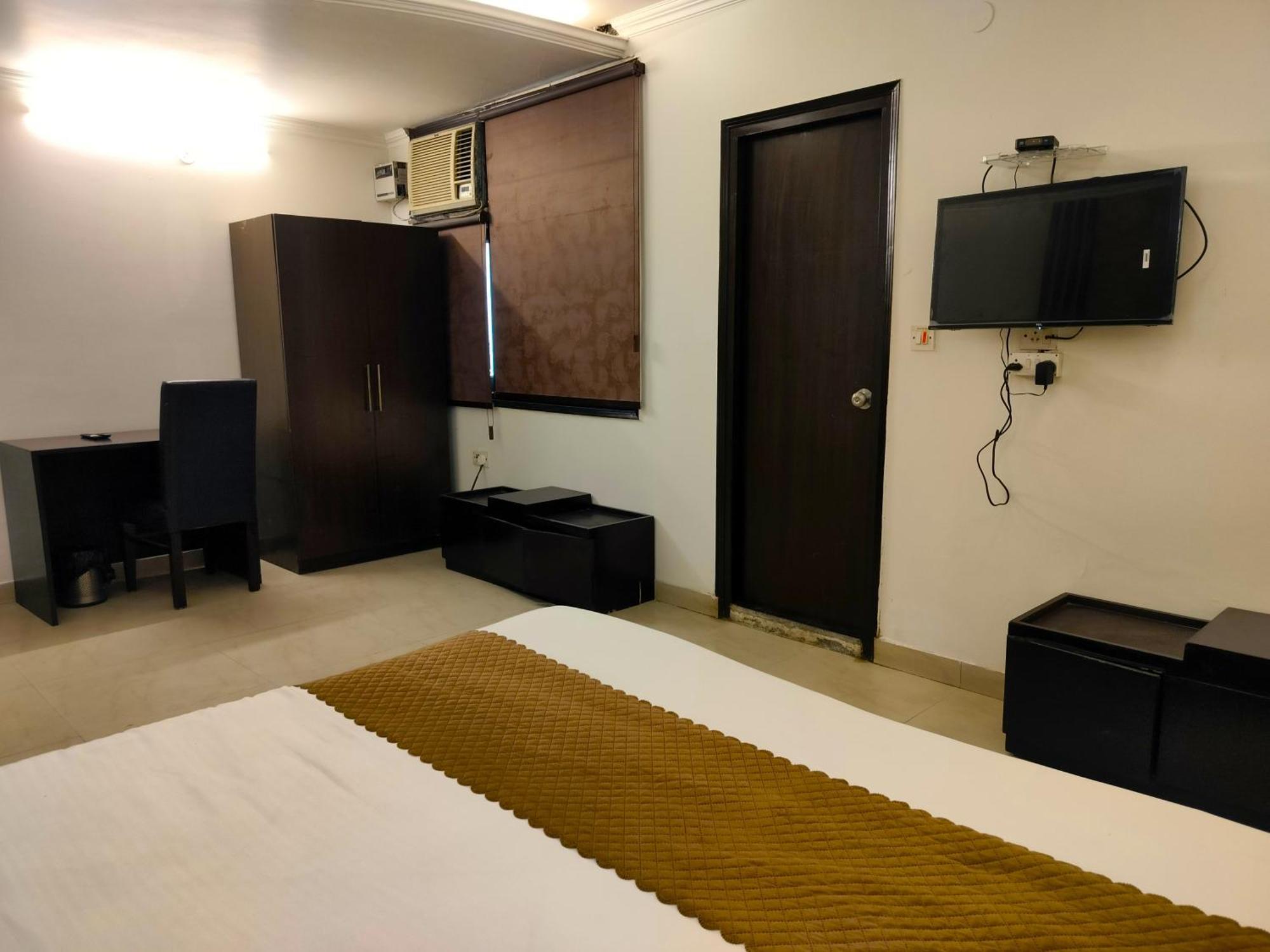 Bed & Breakfast Jad Residency Airport *