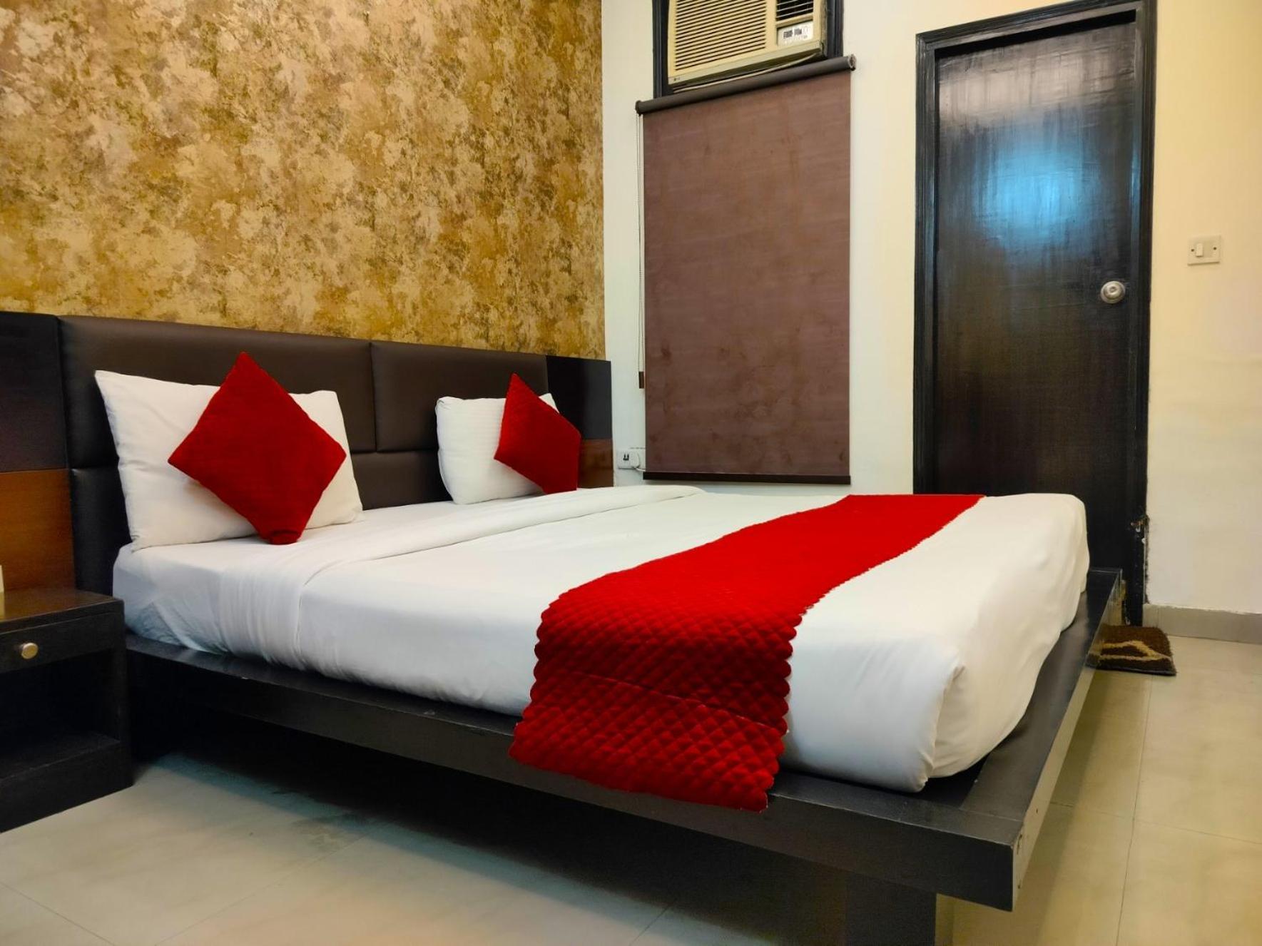 Jad Residency Airport Bed & Breakfast